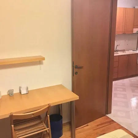 Aleka's House דירה